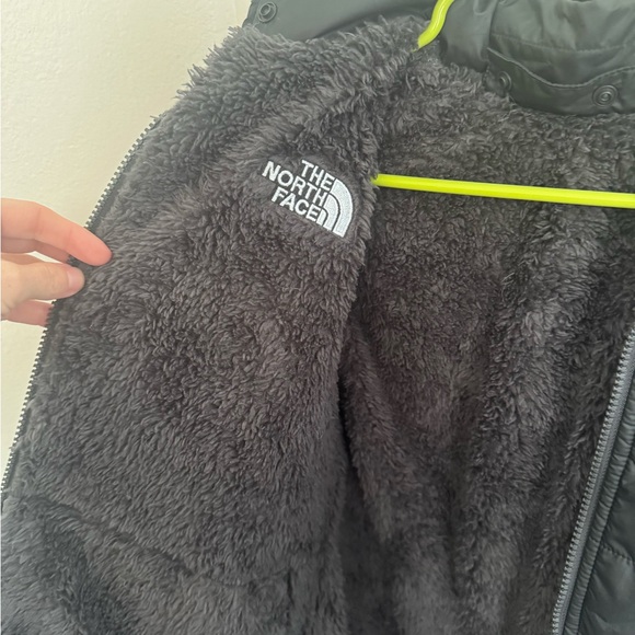 The North Face Charcoal and Black Puffer Jacket youth large reversible - Picture 2 of 3